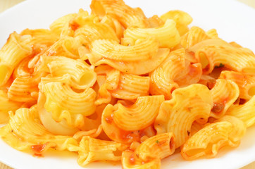 Pasta with tomato sauce