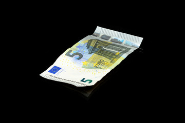 5 Euro Geldschein, schräg liegend, Spiegelung