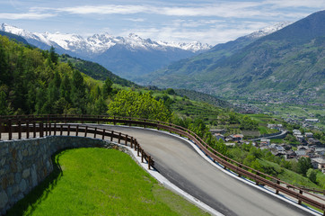 Tornante in montagna