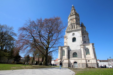 Fototapeta na wymiar Saint-Amand-les-Eaux (opactwo tower)