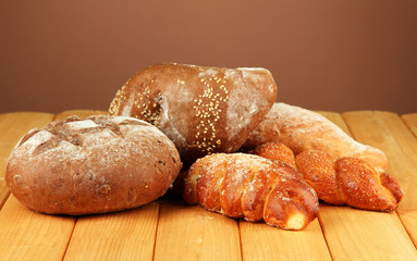Composition with bread and rolls