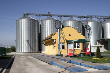 Grain silos 