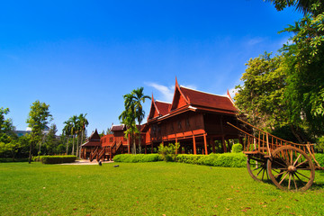 Fototapeta na wymiar Thai style house
