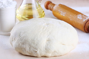 Dough for baking and   rolling pin