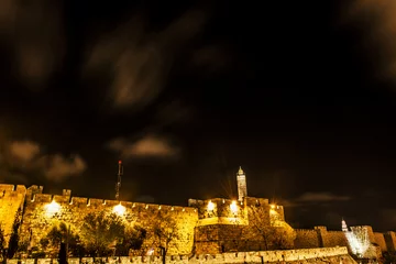 Wandcirkels aluminium the old city wall by night, jerusalem, israel © eranyardeni