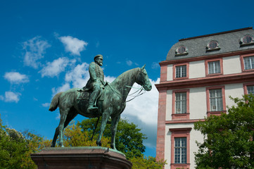 Reiterstatue - Ludwig IV - Schloss Darmstadt