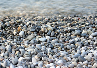 sassi sulla spiaggia