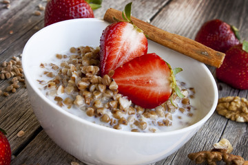 Strawberry with milk and buckwheat