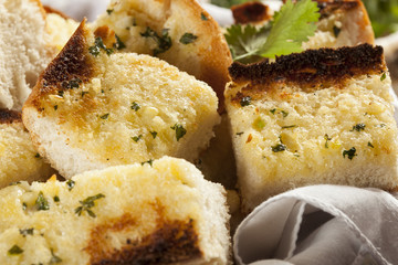 Homemade Crunchy Garlic Bread