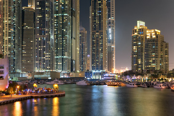 Fototapeta na wymiar View of the region of Dubai - Dubai Marina
