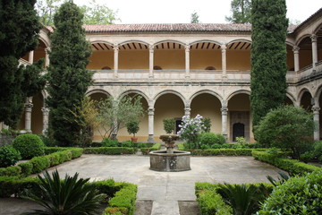 CLAUSTRO DEL MONASTERIO DE YUSTE