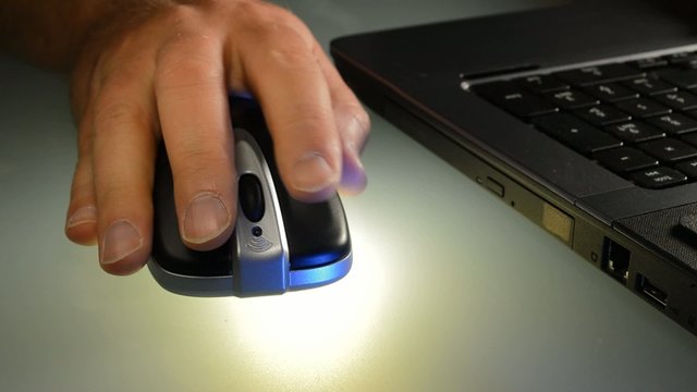 Maus gerade Laptop