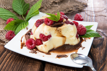 Raspberry Vanilla Pudding