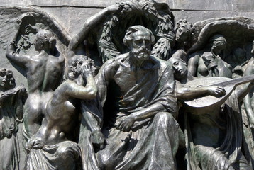 Obraz premium Monument to Giuseppe Verdi
