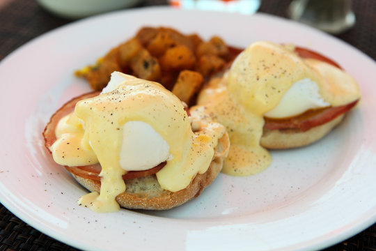 Eggs Benedict