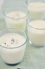 Panna Cotta mit Rhabarber Kompott