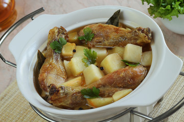 Roast from a potato and chicken