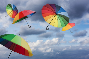Fliegende Schirme