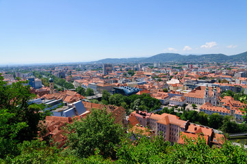 Fototapeta na wymiar Historyczne centrum Grazu w Austrii