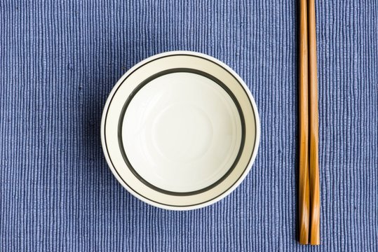 General dinner and lunch set with chop stick
