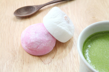 mochi with green tea