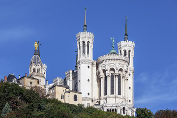 Fototapeta na wymiar absydy bazyliki Notre Dame de Fourviere