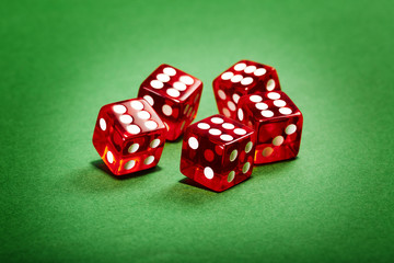 Würfel, rot, 5mal 6