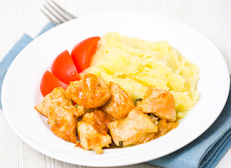 chicken breast with mashed potato