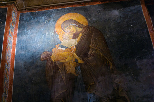 Virgin mother with child painting