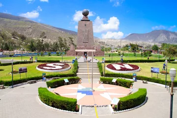 Photo sur Plexiglas Monument historique Middle of the World Monument Ecuador.