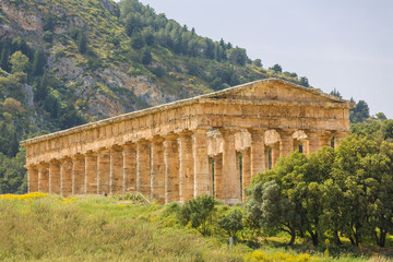 Fototapeta na wymiar Zobacz świątyni Segesta, Sycylia