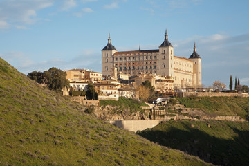 Fototapeta na wymiar Toledo - Alcazar in morning light