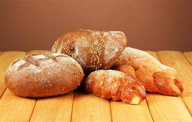 Composition with bread and rolls