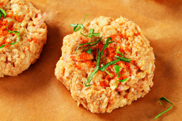 Raw vegetable patties