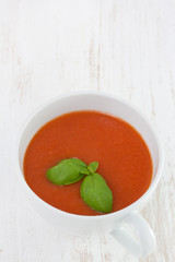 tomato with basil