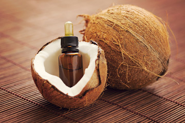 Naklejka premium coconut essential oil