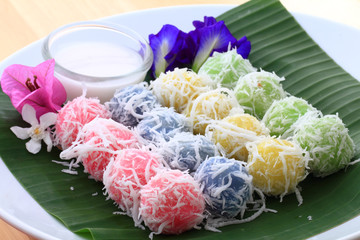Thai dessert, Kanomtom.