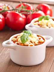 Tomatensuppe mit Nudeln