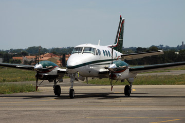 Beech 90 © falcon664