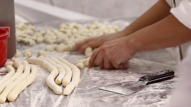 Gnocchi cutting