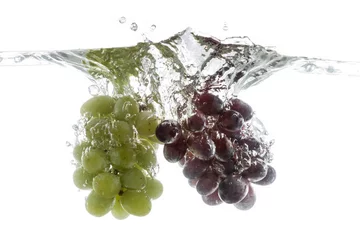 Washable wall murals Splashing water Wine grapes splash
