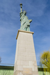 Fototapeta premium Replica of Statue of Liberty (1889) on Swans Isle in Paris