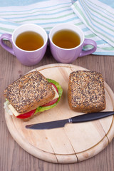 Sandwich with two cups