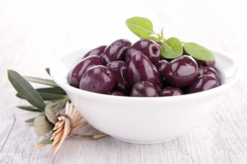bowl of olive