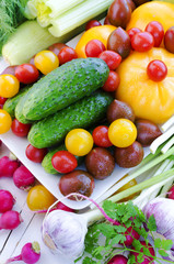 Spring vegetables: Cucumbers, various tomatoes, garlic, etc.