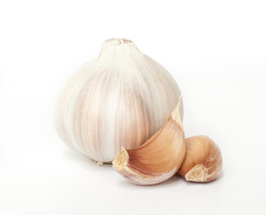 Obraz premium Garlic isolated on white background.