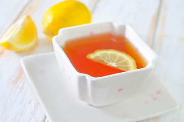 tea with lemon