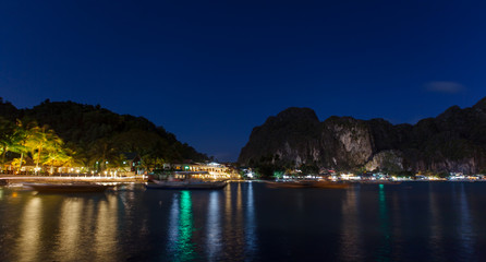 Fototapeta premium El Nido between day & night