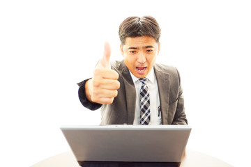 ガッツポーズのビジネスマン