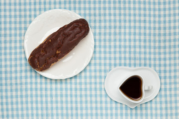 eclair and coffee